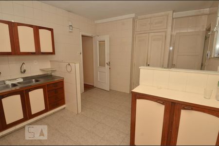 Apartamento à venda com 215m², 3 quartos e 1 vagaCozinha