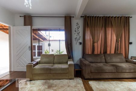 Casa à venda com 250m², 5 quartos e 5 vagasSala