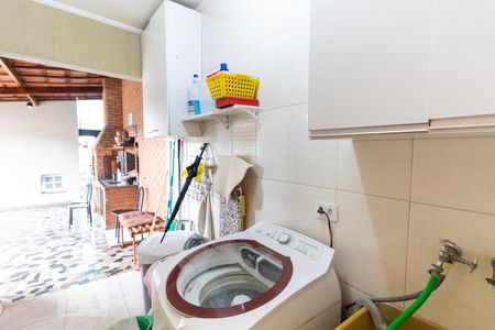 Casa à venda com 250m², 5 quartos e 5 vagasÁrea de Serviço