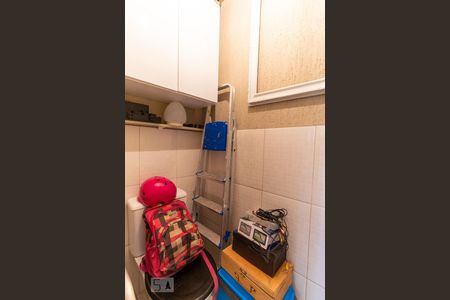 Casa à venda com 250m², 5 quartos e 5 vagasBanheiro de Serviço