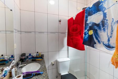 Banheiro da suíte 3 de casa à venda com 5 quartos, 250m² em Jardim Sao Carlos (zona Leste), São Paulo