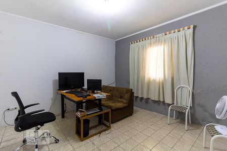 Casa à venda com 250m², 5 quartos e 5 vagasEdícula - Quarto