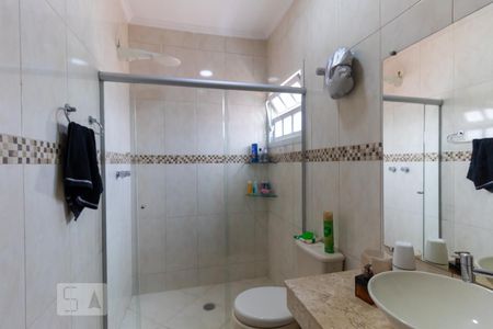 Casa à venda com 250m², 5 quartos e 5 vagasBanheiro da Suíte 1