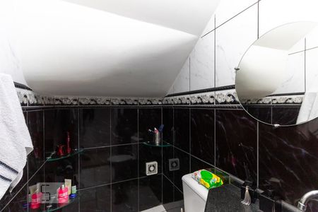 Casa à venda com 250m², 5 quartos e 5 vagasLavabo