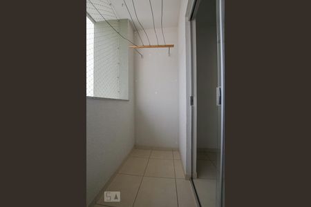 Sacada de apartamento para alugar com 3 quartos, 69m² em Setor Negrão de Lima, Goiânia