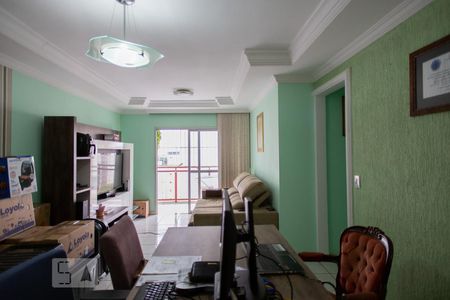 Sala de apartamento para alugar com 3 quartos, 77m² em Setor Bela Vista, Goiânia