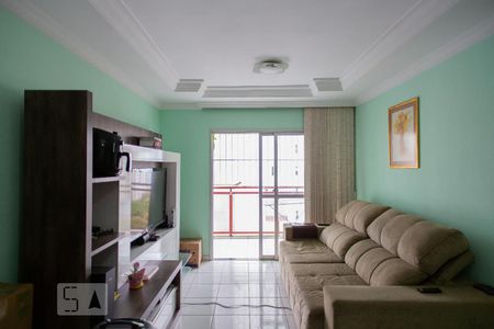 Sala de apartamento para alugar com 3 quartos, 77m² em Setor Bela Vista, Goiânia