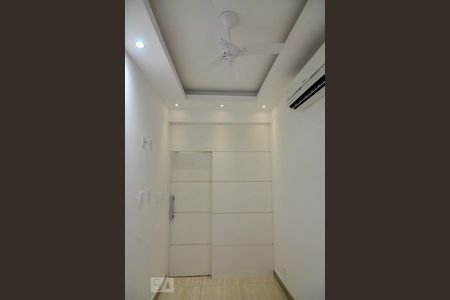 Quarto de kitnet/studio à venda com 1 quarto, 30m² em Copacabana, Rio de Janeiro