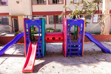 Apartamento à venda com 80m², 2 quartos e 1 vagaÁrea Comum - Playground