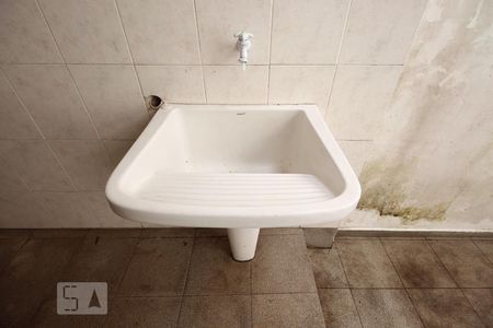 Casa à venda com 250m², 3 quartos e 2 vagas Casa à venda com 250m², 3 quartos e 2 vagasLavanderia