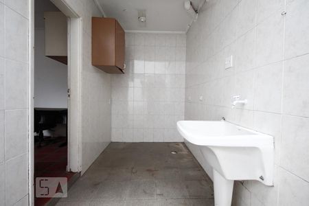 Casa à venda com 250m², 3 quartos e 2 vagas Casa à venda com 250m², 3 quartos e 2 vagasLavanderia