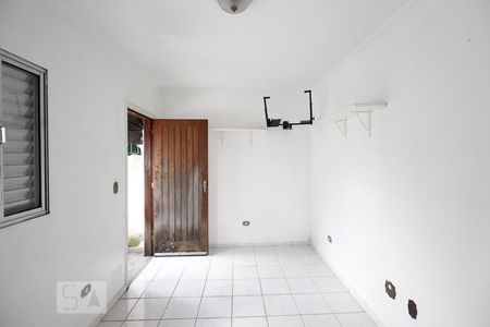 Casa à venda com 250m², 3 quartos e 2 vagas Casa à venda com 250m², 3 quartos e 2 vagasEdícula - Quarto