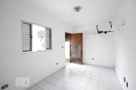 Casa à venda com 250m², 3 quartos e 2 vagas Casa à venda com 250m², 3 quartos e 2 vagasEdícula - Quarto