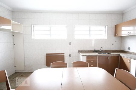 Casa à venda com 250m², 3 quartos e 2 vagas Casa à venda com 250m², 3 quartos e 2 vagasCozinha