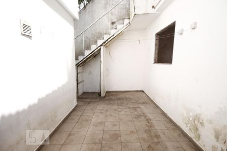 Casa à venda com 250m², 3 quartos e 2 vagas Casa à venda com 250m², 3 quartos e 2 vagasQuintal