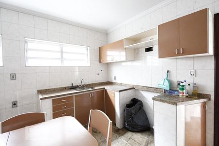 Casa à venda com 250m², 3 quartos e 2 vagas Casa à venda com 250m², 3 quartos e 2 vagasCozinha