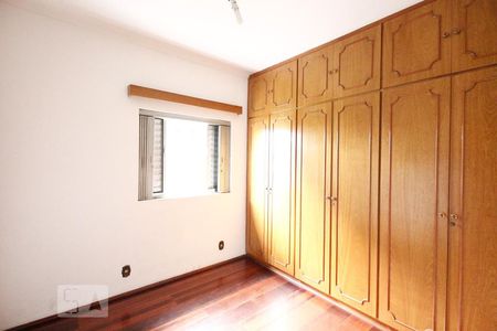 Casa à venda com 250m², 3 quartos e 2 vagas Casa à venda com 250m², 3 quartos e 2 vagasQuarto 2