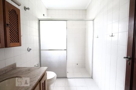 Casa à venda com 250m², 3 quartos e 2 vagas Casa à venda com 250m², 3 quartos e 2 vagasBanheiro 2