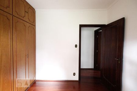 Casa à venda com 250m², 3 quartos e 2 vagas Casa à venda com 250m², 3 quartos e 2 vagasQuarto 2