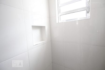 Casa à venda com 250m², 3 quartos e 2 vagas Casa à venda com 250m², 3 quartos e 2 vagasEdícula - Banheiro