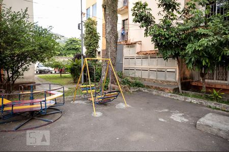 Apartamento para alugar com 74m², 2 quartos e 1 vagaÁrea Comum - Playground