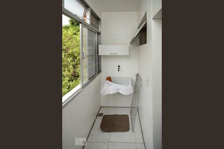 Apartamento para alugar com 74m², 2 quartos e 1 vagaÁrea de Serviço