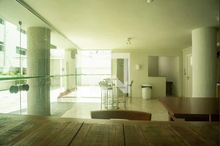 Apartamento para alugar com 72m², 2 quartos e 2 vagasÁrea comum - Salão de festas