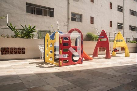 Apartamento para alugar com 72m², 2 quartos e 2 vagasÁrea comum - Playground