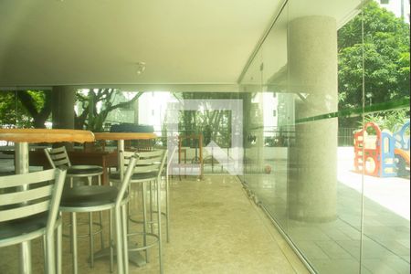 Apartamento para alugar com 72m², 2 quartos e 2 vagasÁrea comum - Salão de festas