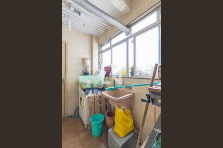 Apartamento à venda com 74m², 2 quartos e 1 vagaÁrea de Serviço