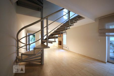 Sala  de casa de condomínio para alugar com 3 quartos, 250m² em Campo Belo, São Paulo