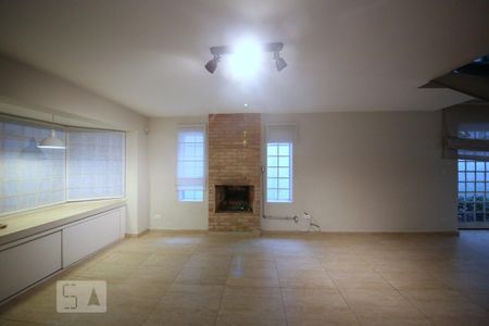 Sala de casa de condomínio para alugar com 3 quartos, 250m² em Campo Belo, São Paulo