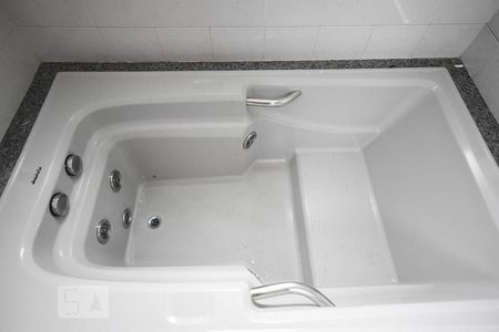 Apartamento para alugar com 155m², 4 quartos e 3 vagasBanheira