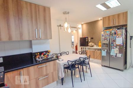 Apartamento à venda com 365m², 4 quartos e 1 vagaCozinha