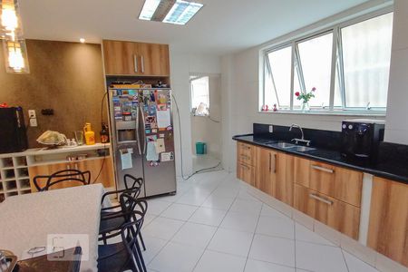 Apartamento à venda com 365m², 4 quartos e 1 vagaCozinha