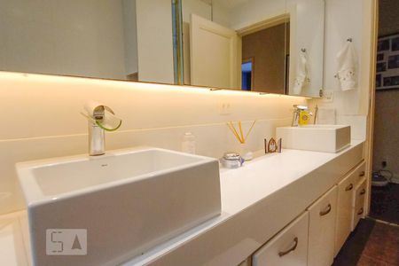 Apartamento à venda com 365m², 4 quartos e 1 vagaBanheiro Social