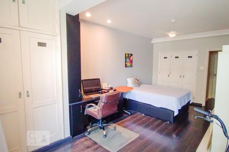 Apartamento à venda com 365m², 4 quartos e 1 vagaQuarto 3 - Suíte - Armários