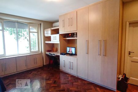 Apartamento à venda com 365m², 4 quartos e 1 vagaQuarto 1 - Armários