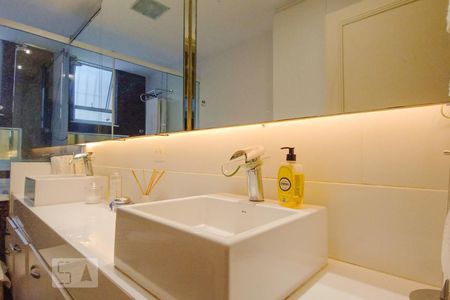 Apartamento à venda com 365m², 4 quartos e 1 vagaBanheiro Social - Pia