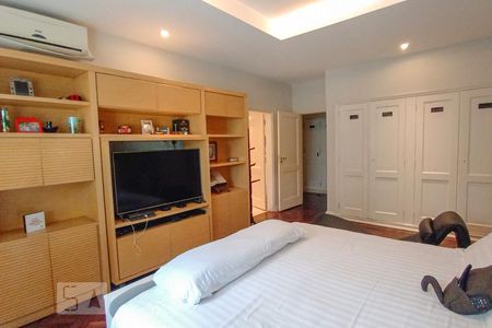 Apartamento à venda com 365m², 4 quartos e 1 vagaQuarto 2 - Suíte - Armários