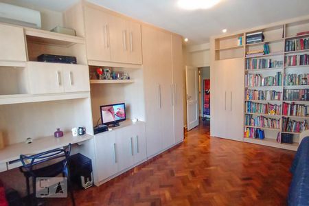 Apartamento à venda com 365m², 4 quartos e 1 vagaQuarto 1 - Armários