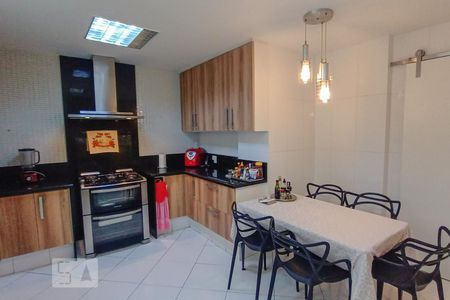 Apartamento à venda com 365m², 4 quartos e 1 vagaCozinha