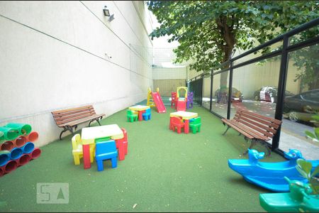 Apartamento para alugar com 89m², 3 quartos e 1 vaga Apartamento para alugar com 89m², 3 quartos e 1 vagaÁrea Comum - Playground