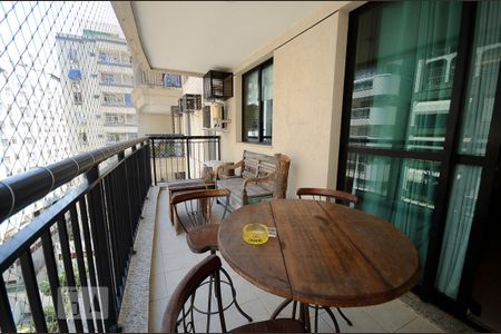 Apartamento para alugar com 89m², 3 quartos e 1 vaga Apartamento para alugar com 89m², 3 quartos e 1 vagaVaranda da Sala