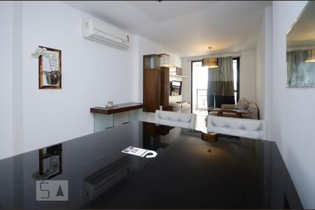 Sala de apartamento para alugar com 3 quartos, 89m² em Vital Brasil, Niterói