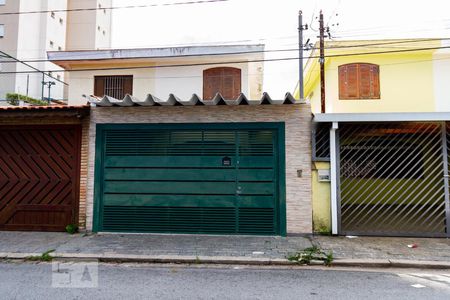 Casa à venda com 127m², 4 quartos e 2 vagasFachada