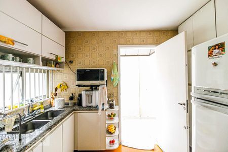 Casa à venda com 127m², 4 quartos e 2 vagasCozinha