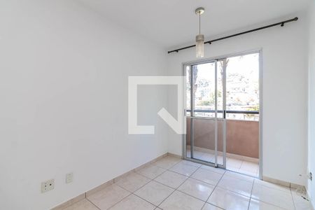 Sala de Estar de apartamento para alugar com 2 quartos, 50m² em Vila Roque, São Paulo
