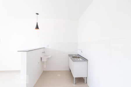 Sala/Cozinha de apartamento para alugar com 1 quarto, 28m² em Parque Cisper, São Paulo