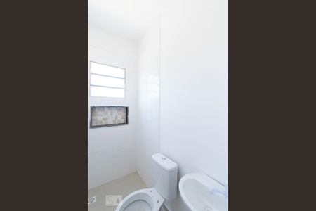 Banheiro de apartamento para alugar com 1 quarto, 28m² em Parque Cisper, São Paulo